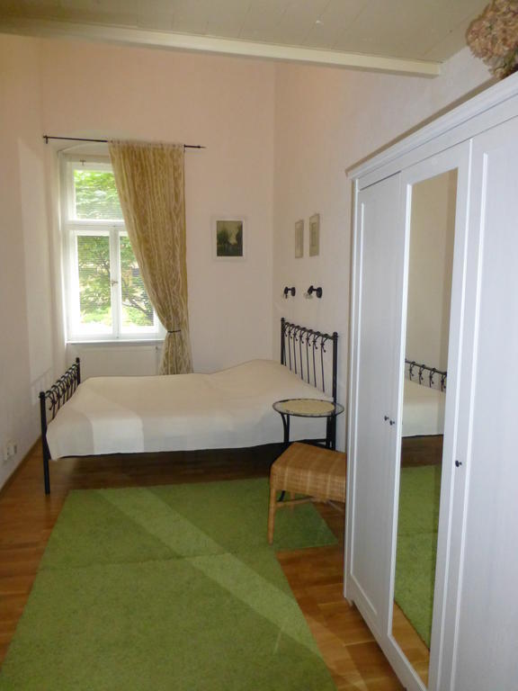 Apartment Sadova Karlovy Vary Chambre photo